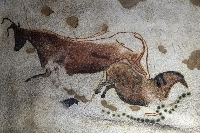 lascaux train